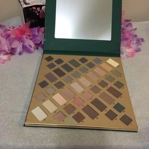 cargo cosmetics Makeup - Limited Edition Cargo Eyeshadow Palette cargo cosmetics Makeup - Limited Edition Cargo Eyeshadow Palette